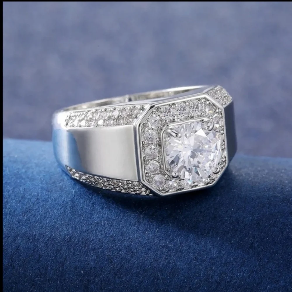 N/A luxury silver
